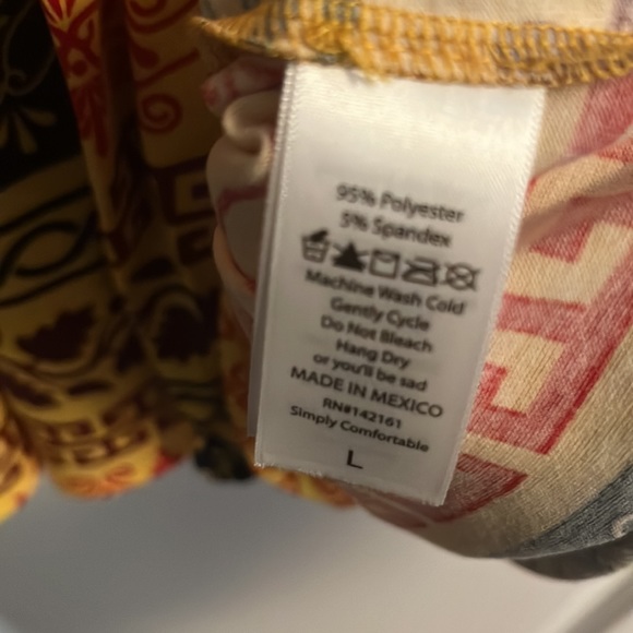 New with tags beautiful yellow/ multicoloured dress! - Picture 4 of 4